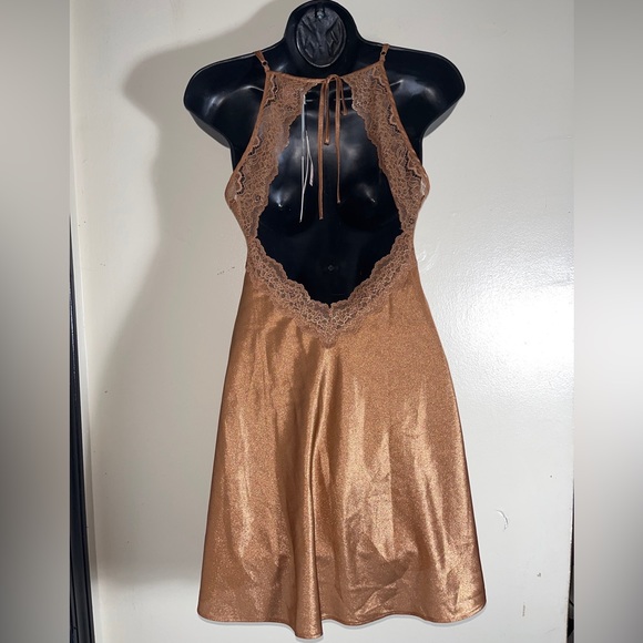 VICTORIA'S SECRET Size Medium Lace Plunge Open-Back Slip & Size Small Panty Set - Picture 2 of 6